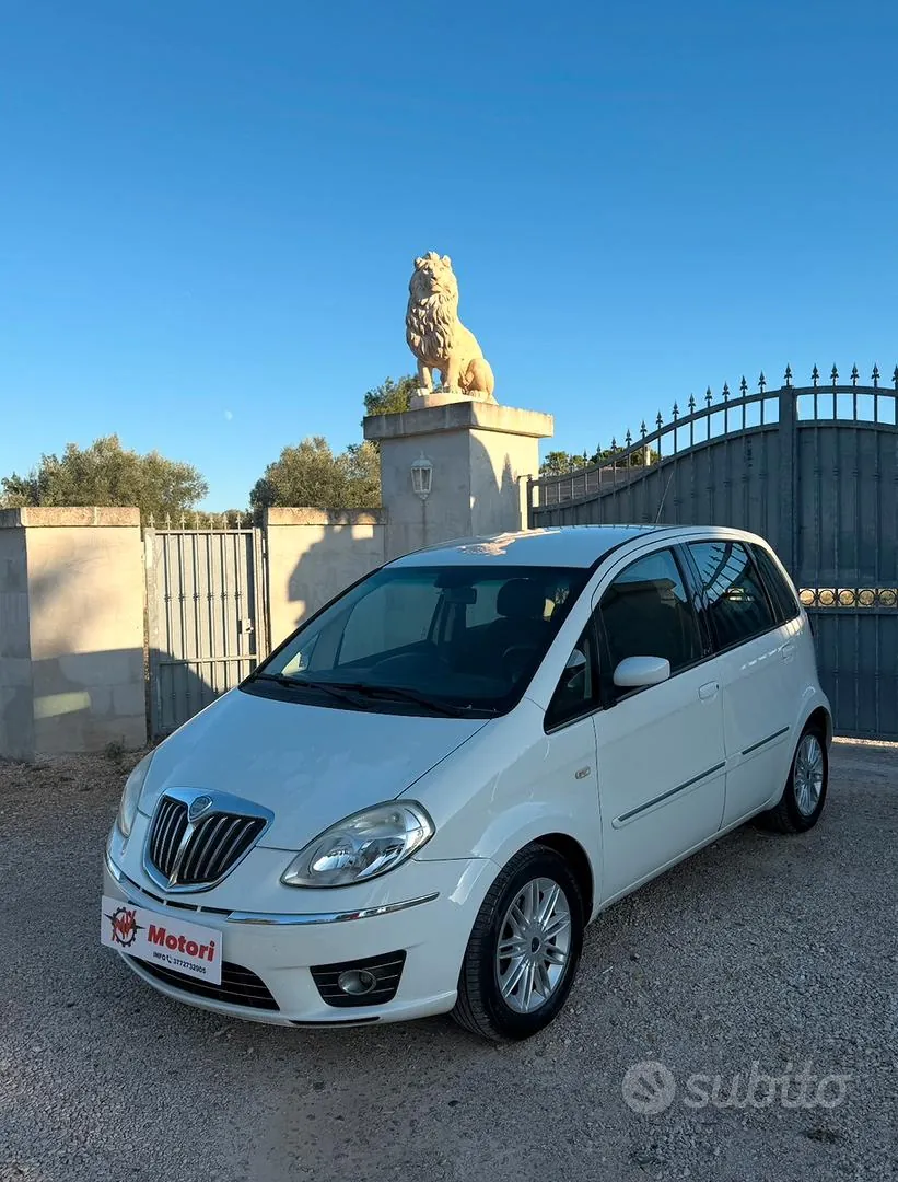 Lancia Musa 2010 photo 2
