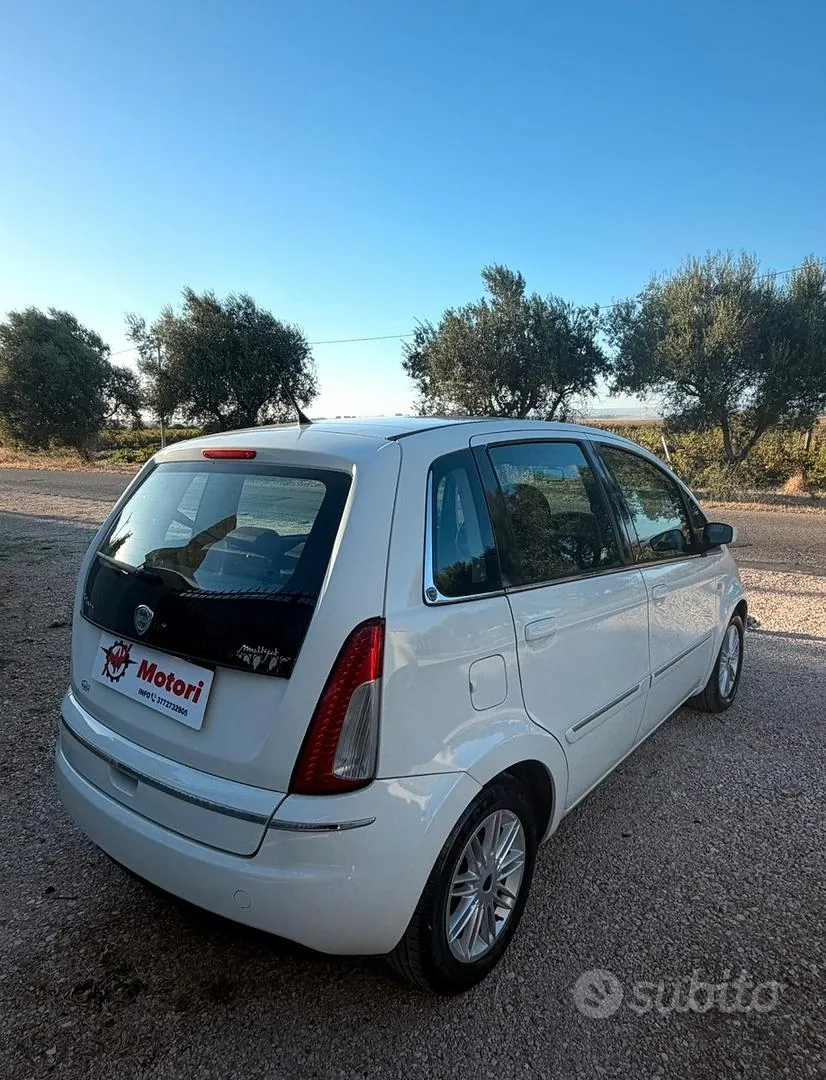 Lancia Musa 2010 photo 4