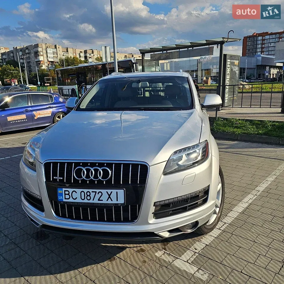 Audi Q7 2013 photo 2