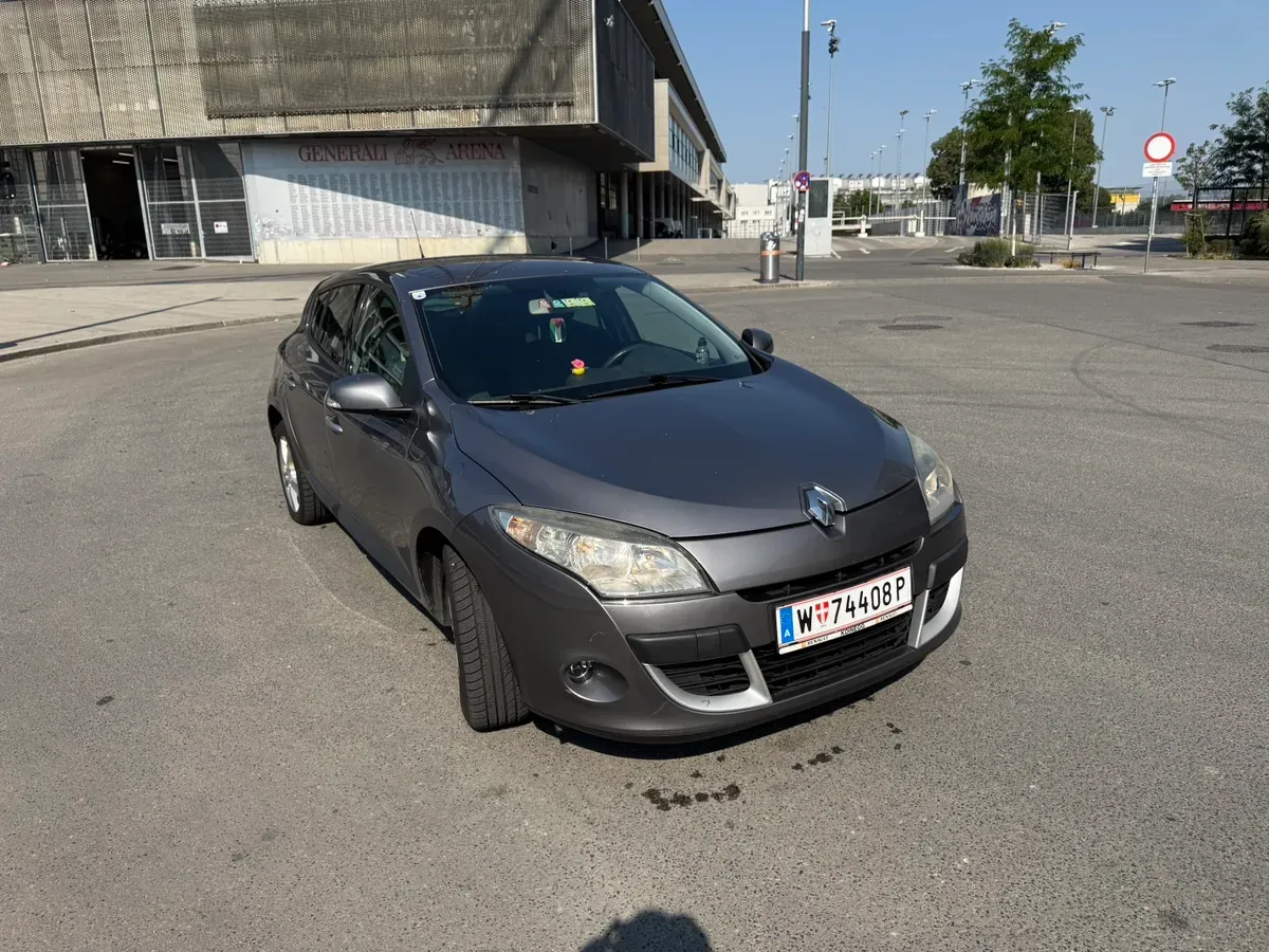 Renault Megane 2009 photo 2
