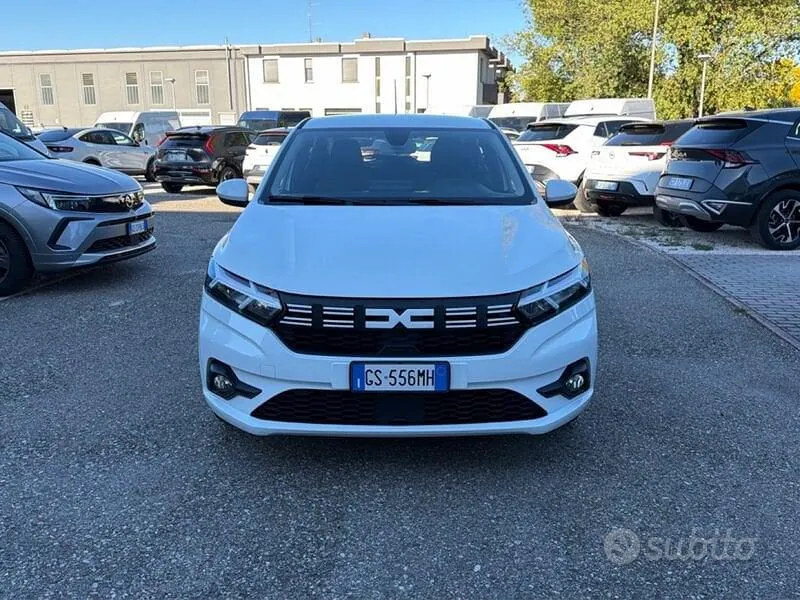 Dacia Sandero 2024 photo 2