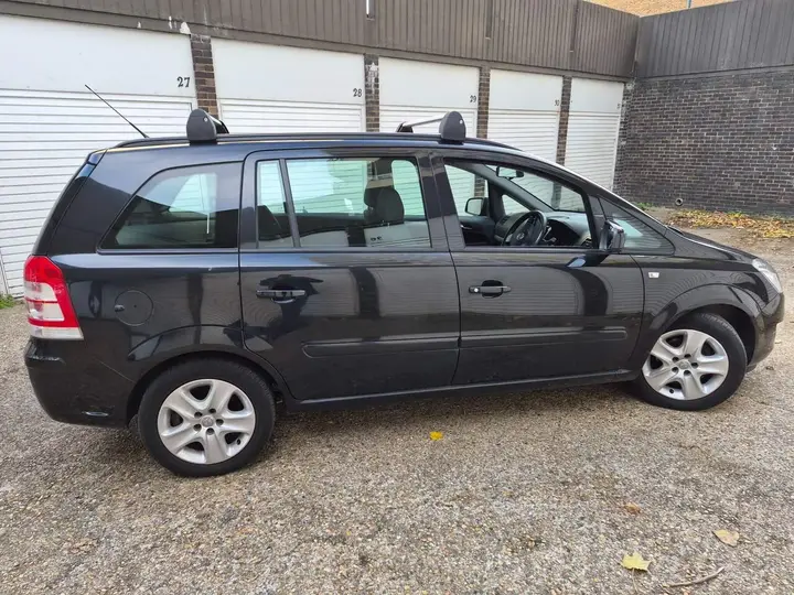 Vauxhall Zafira 2013 photo 4