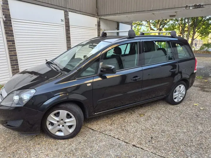 Vauxhall Zafira 2013 photo 5