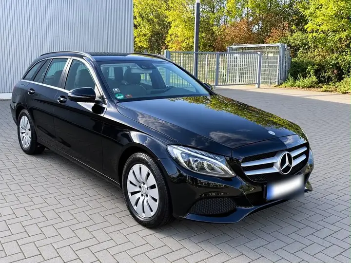 Mercedes-Benz C220 D