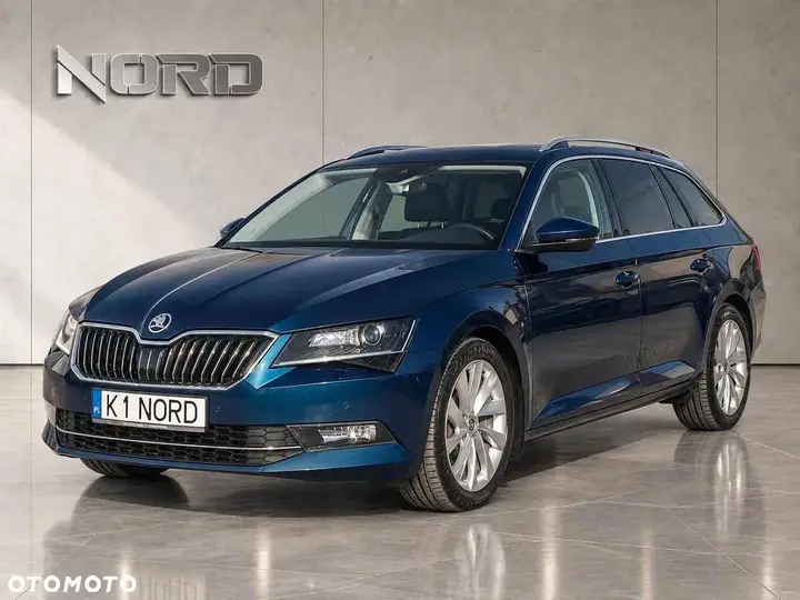 Skoda Superb 2016 photo 4