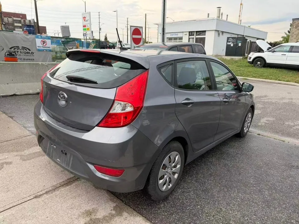 Hyundai Accent 2017 photo 4