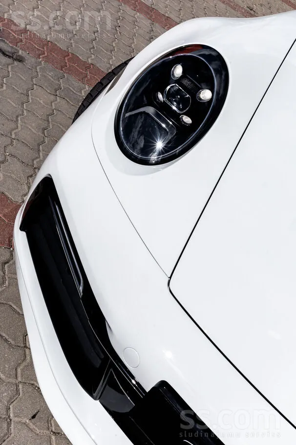Porsche 911 2020 photo 4