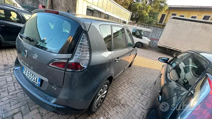 Renault Scenic 2015 photo 4