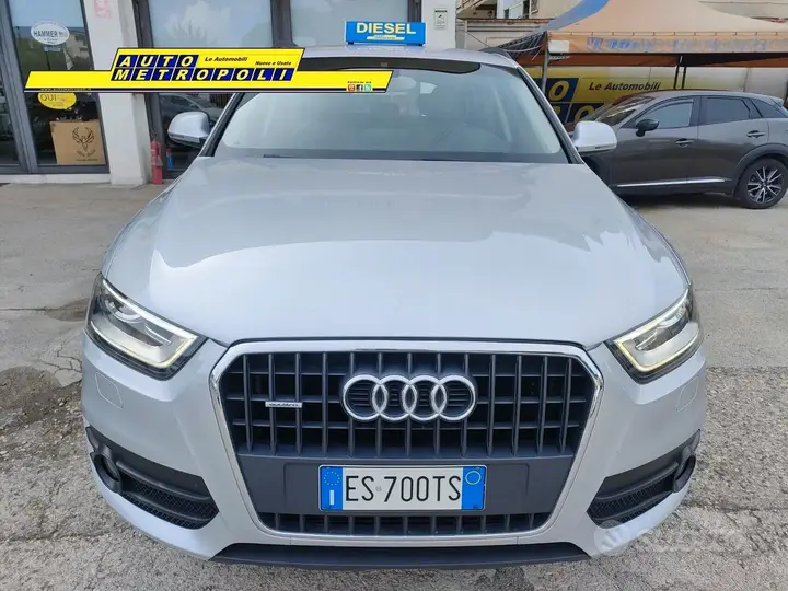 Audi Q3 2013 photo 2