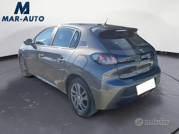 Peugeot 208 2022 photo 2