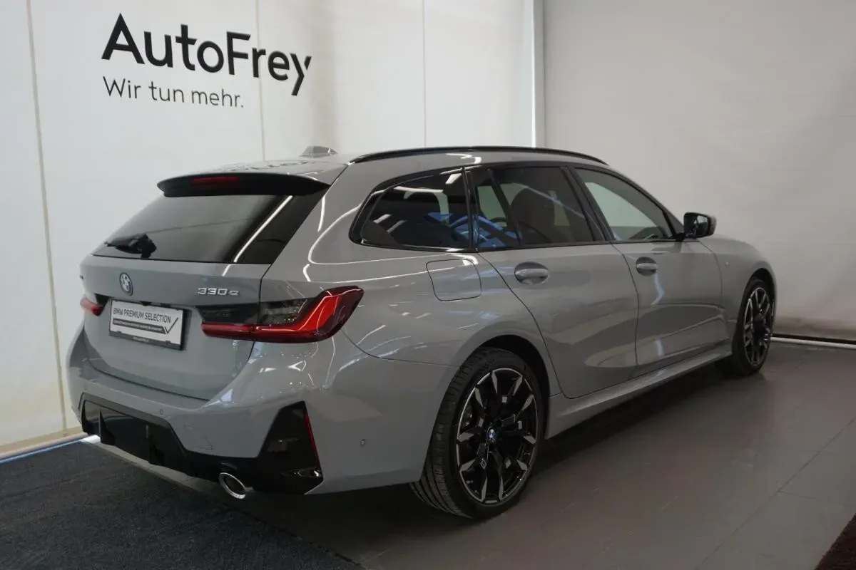 BMW 3 Series 2026 photo 3
