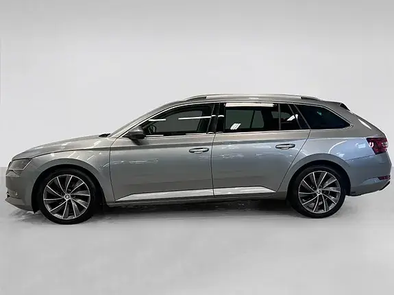 Skoda Superb 2019 photo 3