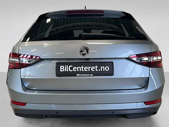 Skoda Superb 2019 photo 5