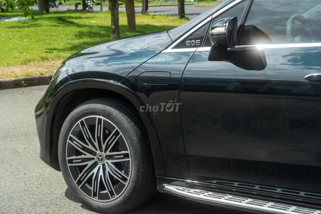Mercedes-Benz Eqs Suv 2023 photo 3