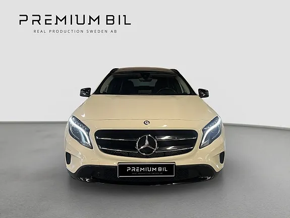 Mercedes-Benz Gla200 D 2016 photo 2