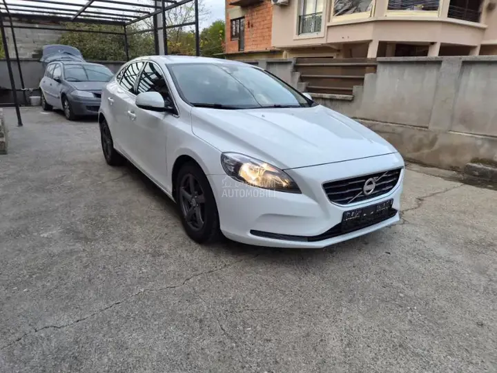 Volvo V40 2013 photo 3