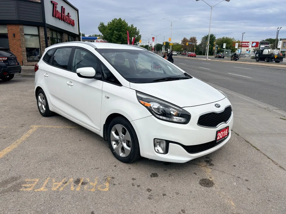 Kia Rondo 2016 photo 3