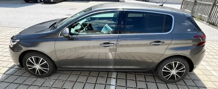 Peugeot 308 2018 photo 3