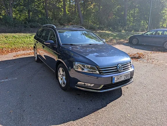 Volkswagen Passat 2013 photo 2