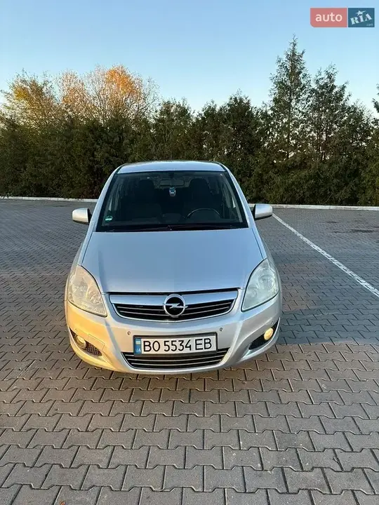 Opel Zafira 2009 photo 2