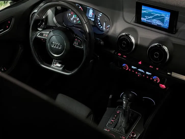 Audi A3 2014 photo 2
