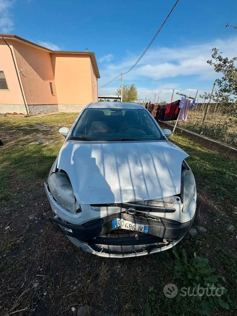 Fiat Punto 2010 photo 5