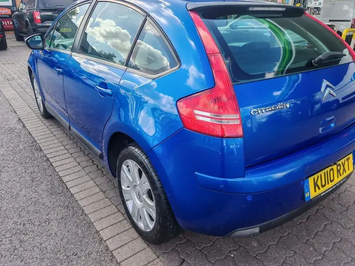 Citroen C4 2010 photo 3