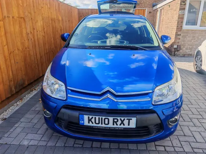 Citroen C4 2010 photo 2