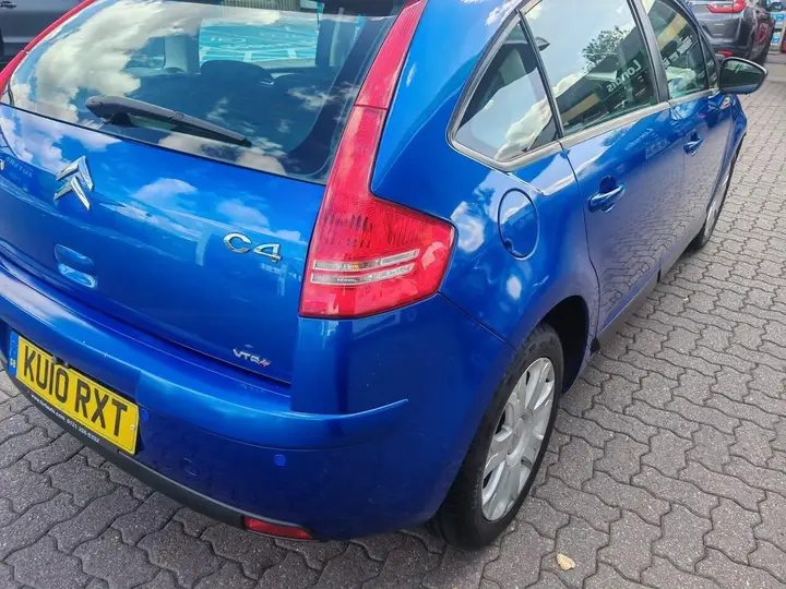 Citroen C4 2010 photo 4