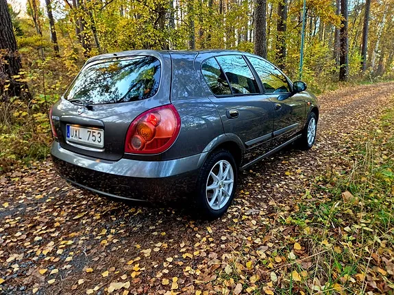 Nissan Almera 2004 photo 4