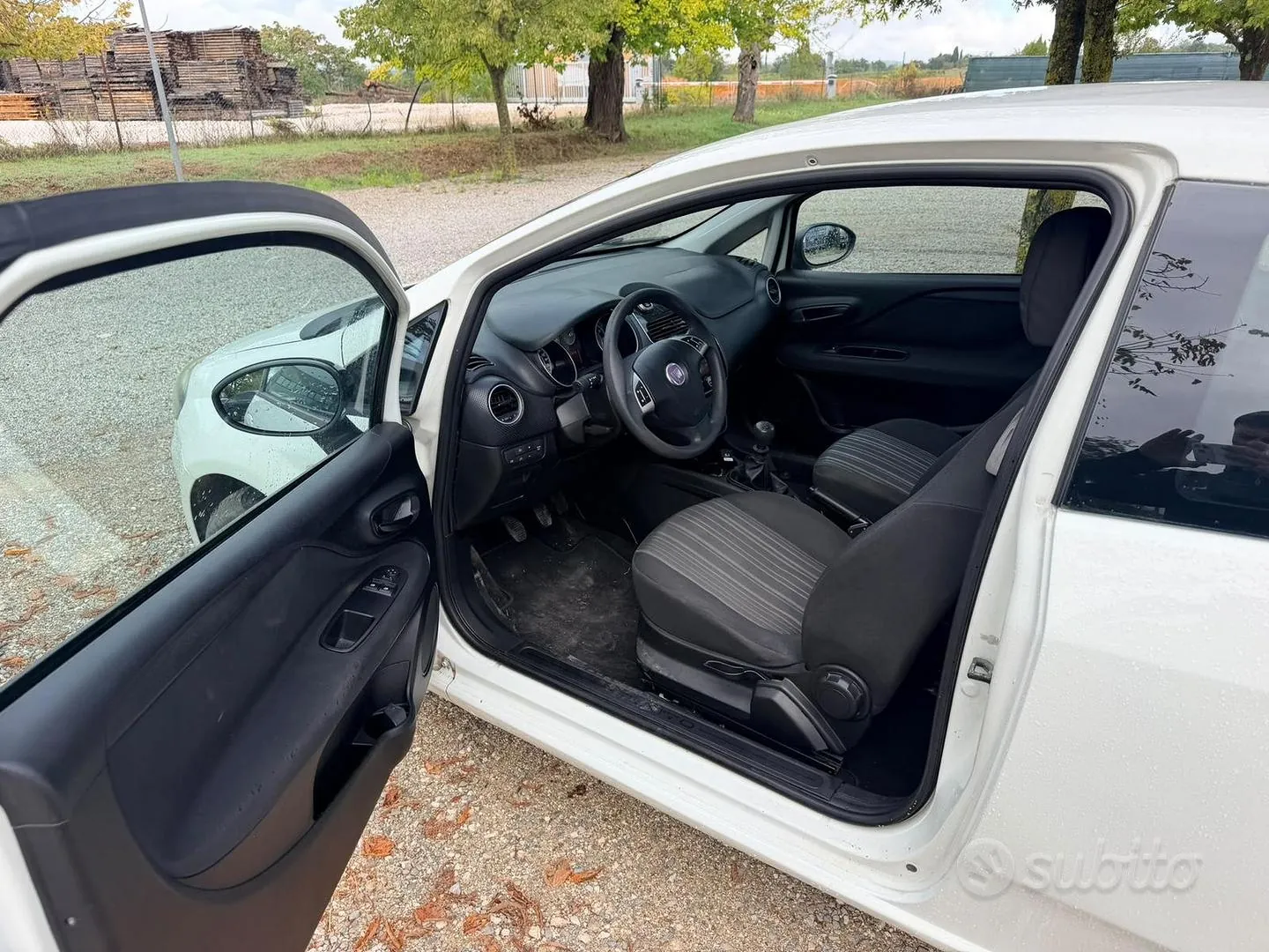 Fiat Punto Evo 2011 photo 5