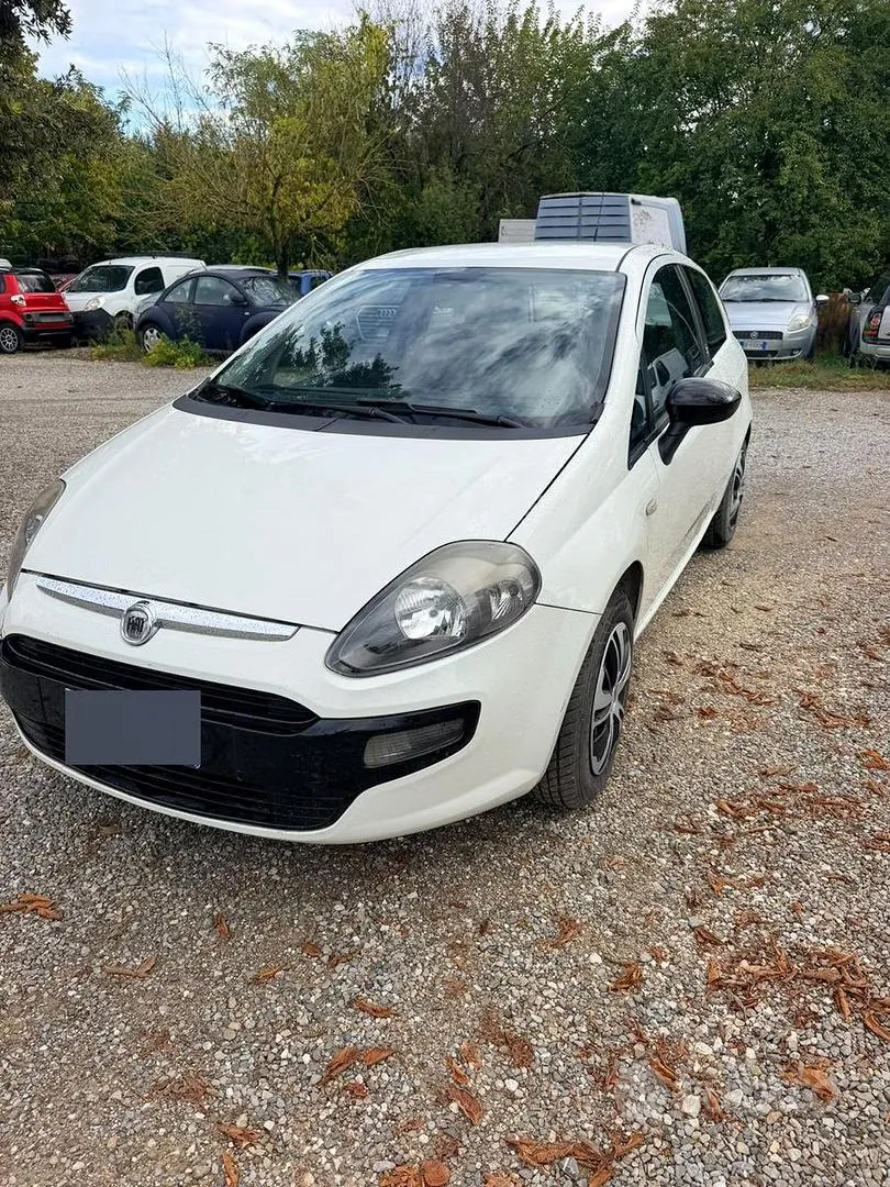 Fiat Punto Evo 2011 photo 4