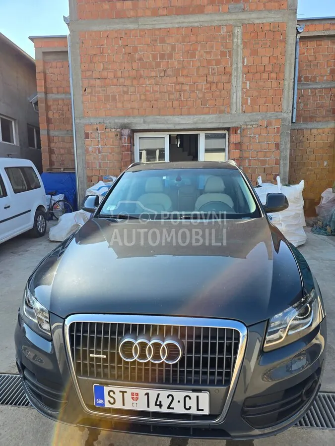 Audi Q5 2008 photo 2