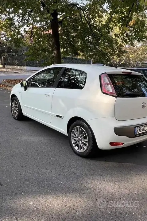 Fiat Punto Evo 2010 photo 3