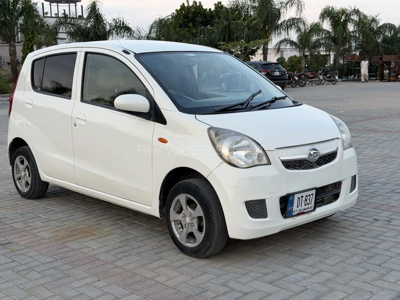 Daihatsu Mira
