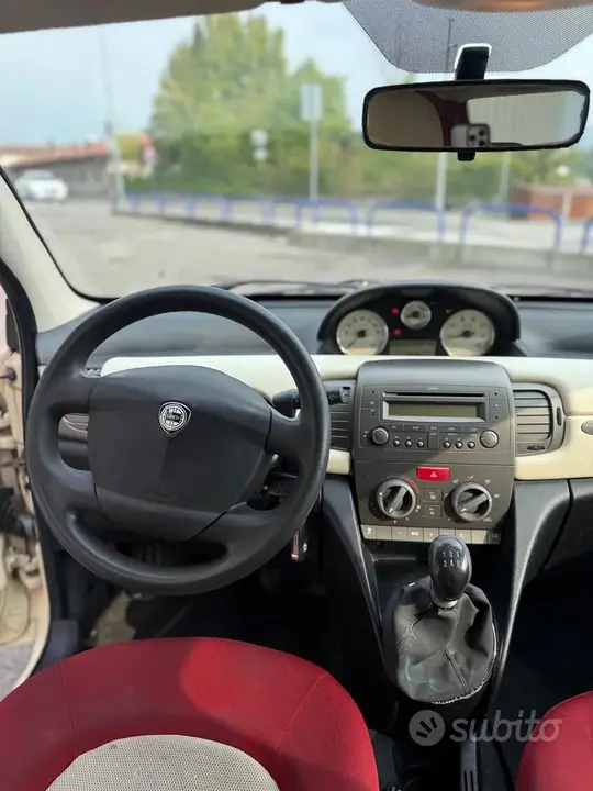 Lancia Ypsilon 2004 photo 5