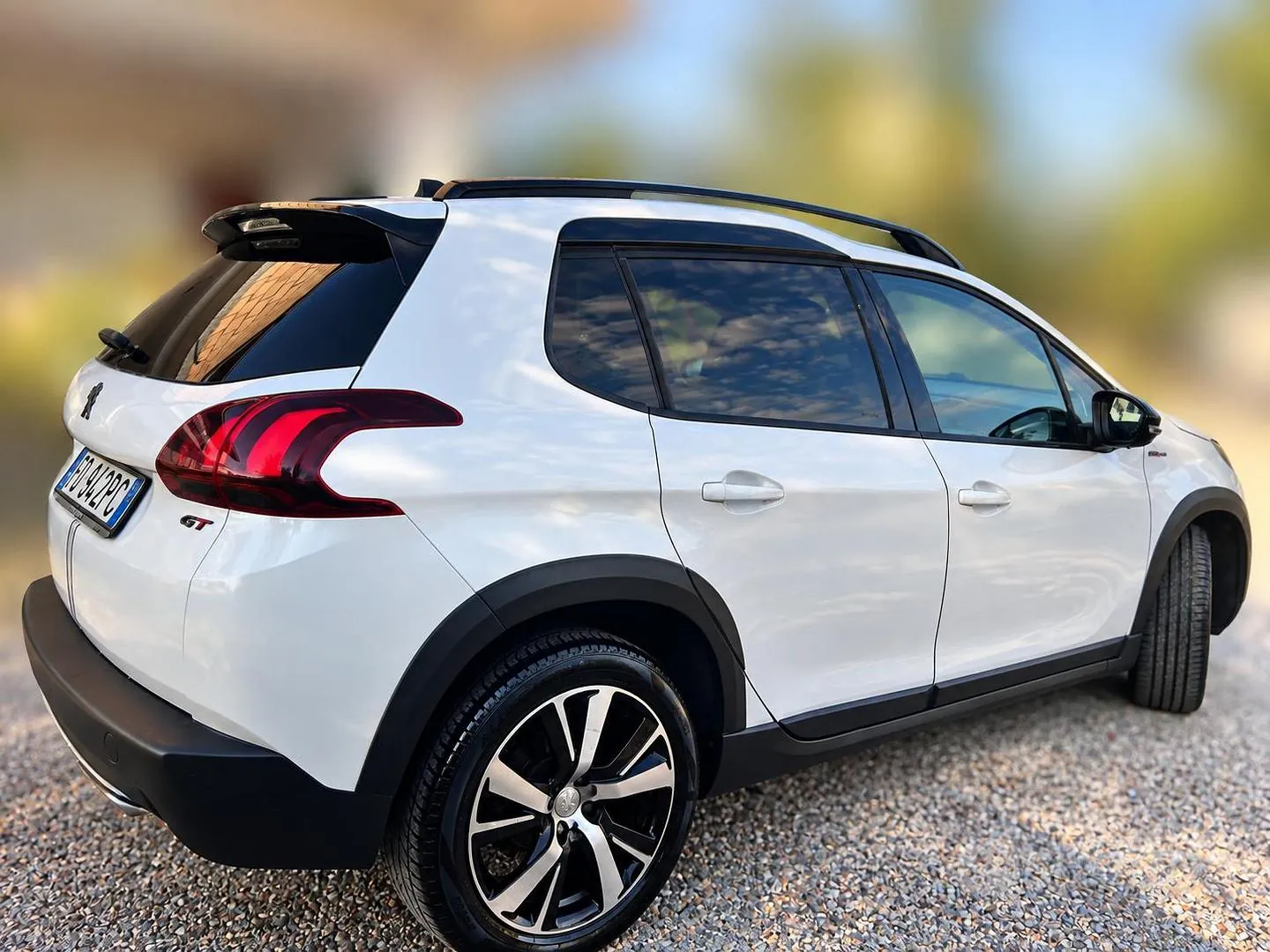 Peugeot 2008 2016 photo 2