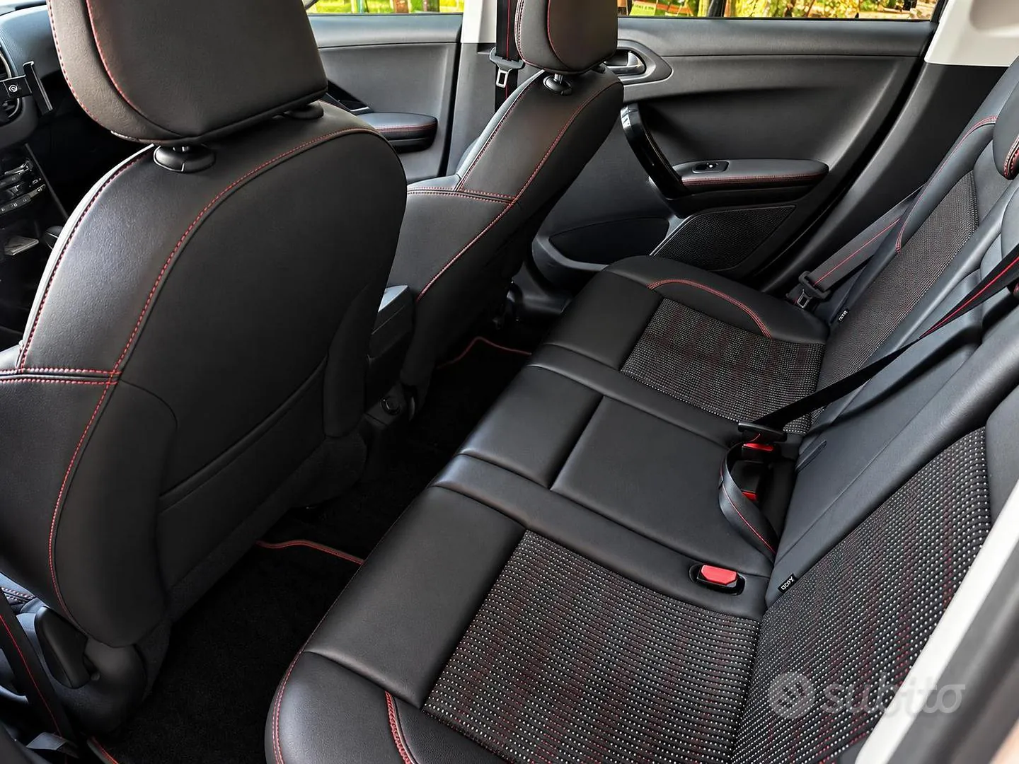 Peugeot 2008 2016 photo 3