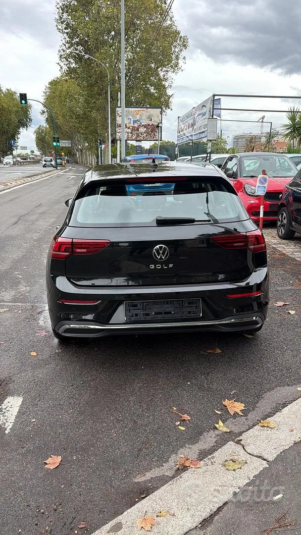 Volkswagen Golf 2025 photo 4