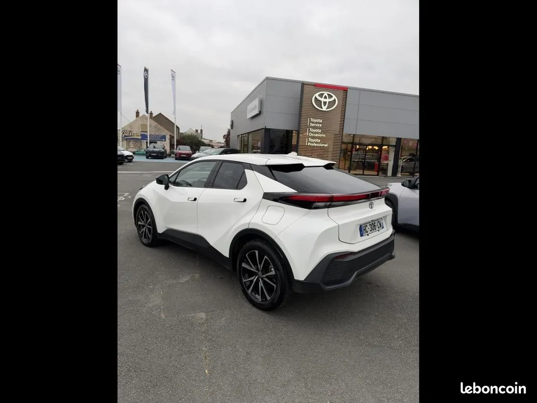 Toyota C-Hr 2025 photo 5