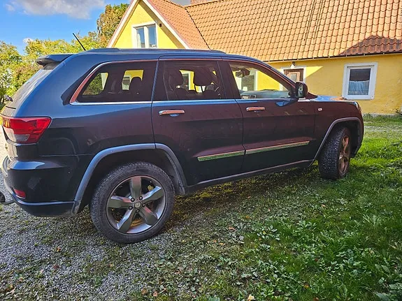 Jeep Grand Cherokee 2011 photo 3
