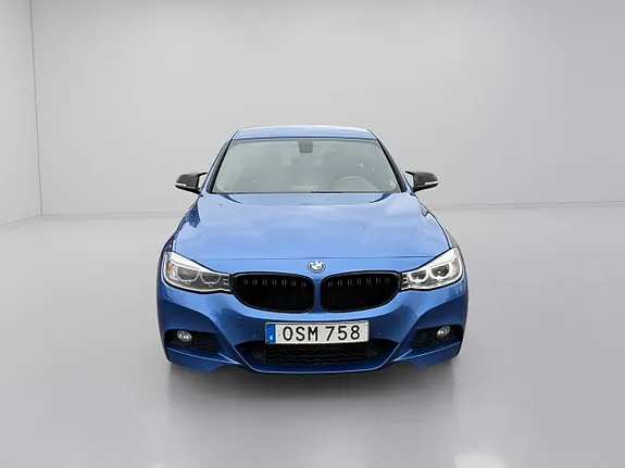 BMW 318D 2015 photo 2