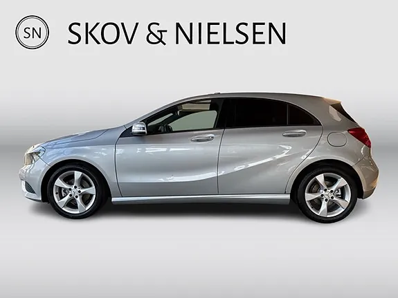 Mercedes-Benz A200 2015 photo 2