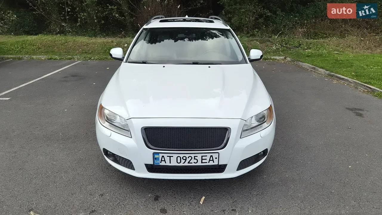 Volvo V70 2010 photo 3