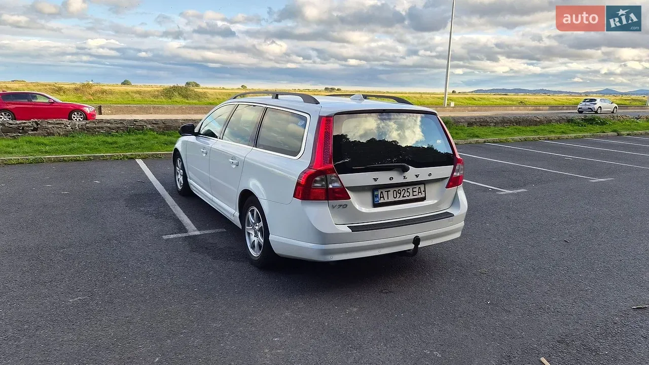 Volvo V70 2010 photo 5