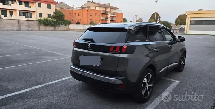 Peugeot 3008 2018 photo 2