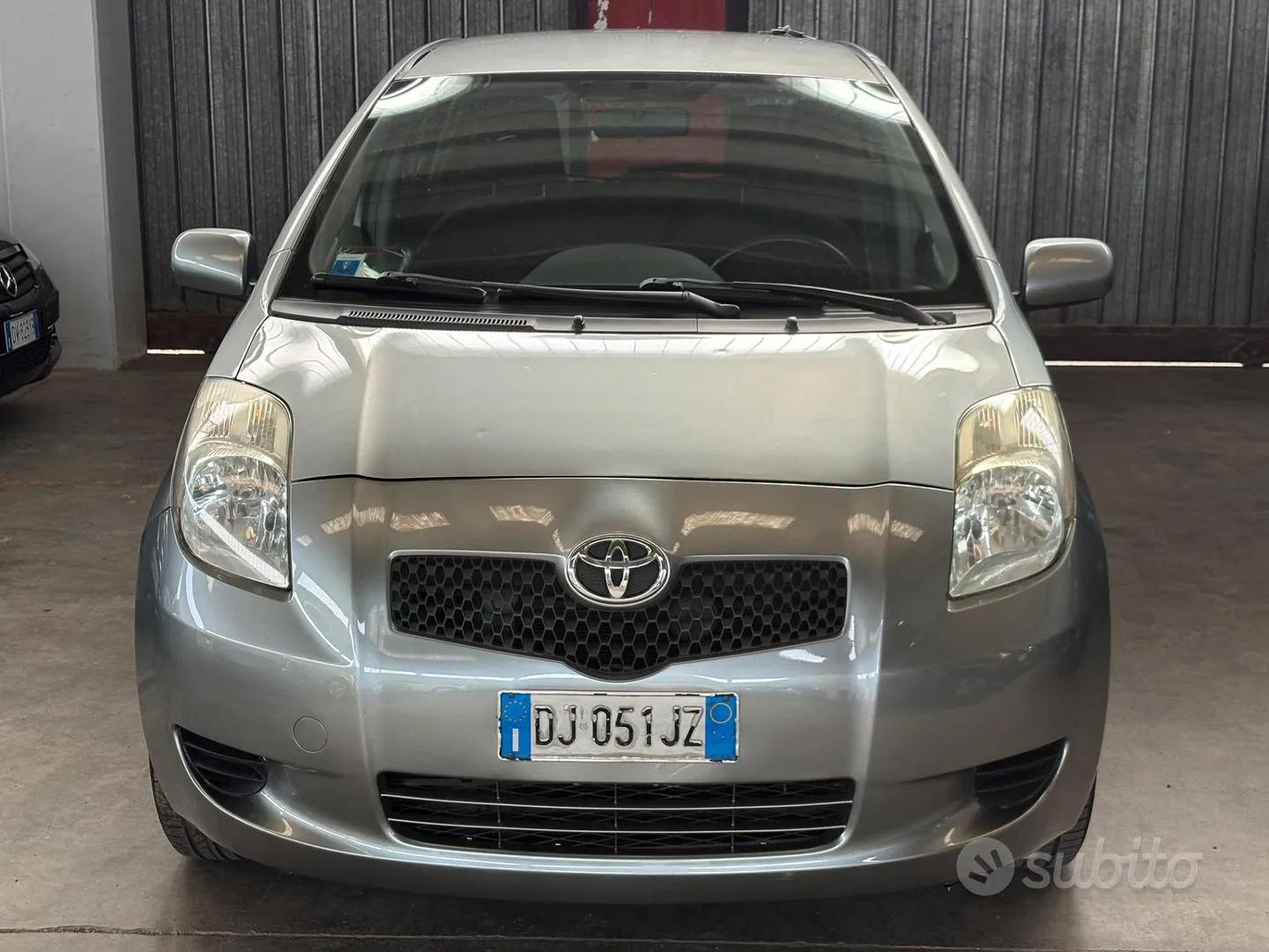 Toyota Yaris 2008 photo 2