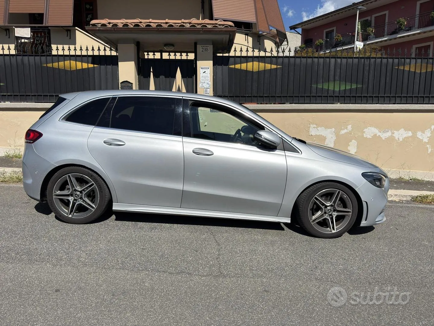 Mercedes-Benz B180D 2020 photo 2