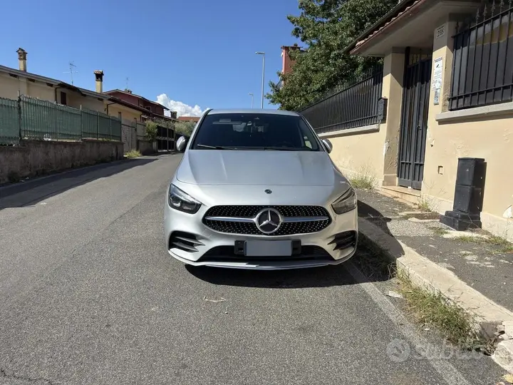 Mercedes-Benz B180D