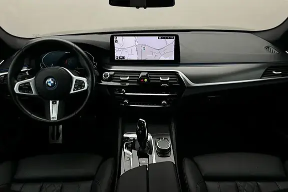 BMW 530E 2023 photo 3